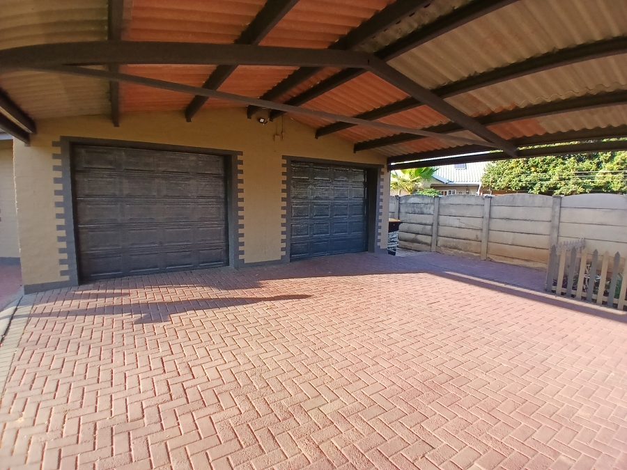 4 Bedroom Property for Sale in Three Rivers Gauteng