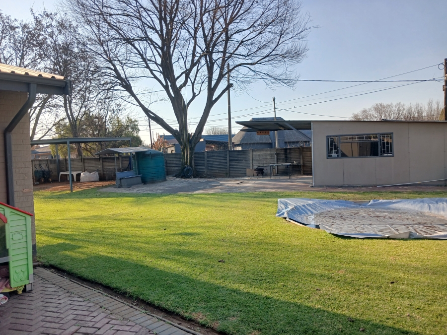 4 Bedroom Property for Sale in Three Rivers Gauteng