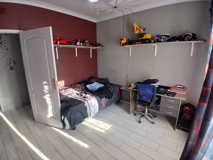 4 Bedroom Property for Sale in Three Rivers Gauteng