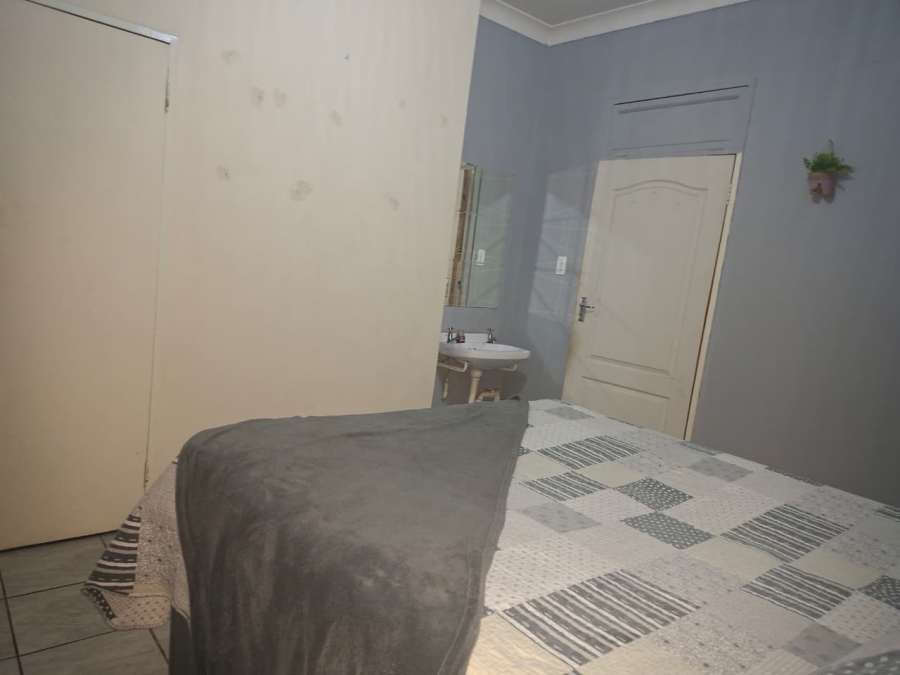 2 Bedroom Property for Sale in Vanderbijlpark Cw 6 Gauteng