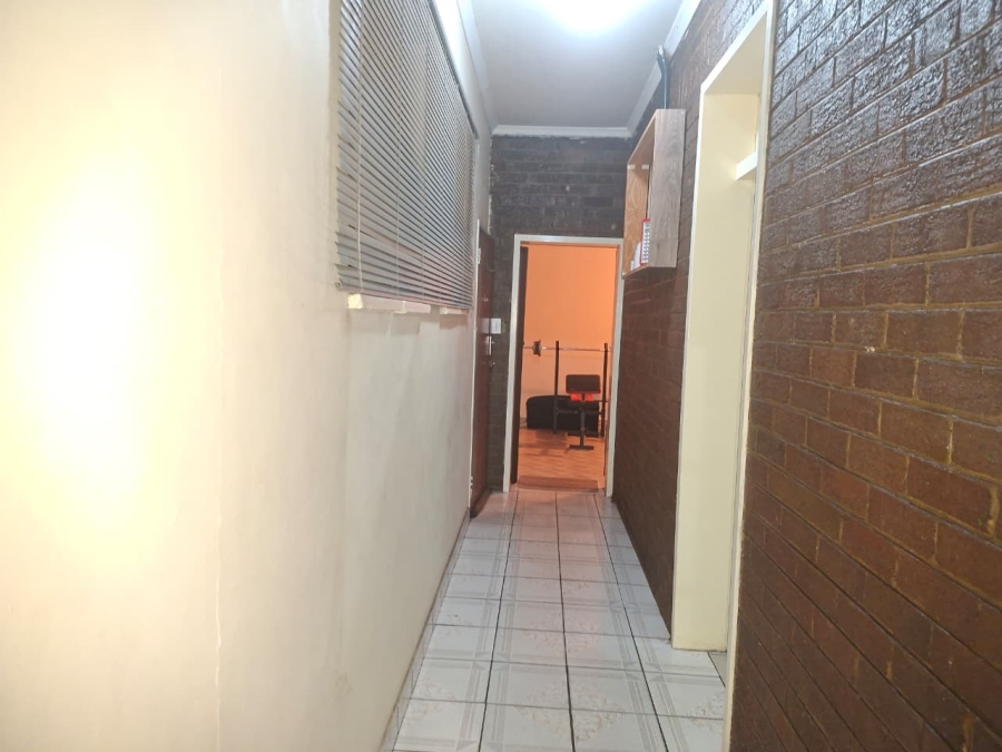 2 Bedroom Property for Sale in Vanderbijlpark Cw 6 Gauteng