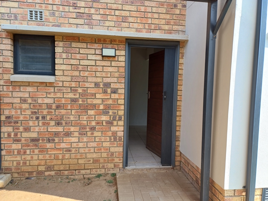 To Let 3 Bedroom Property for Rent in Albertsdal Gauteng