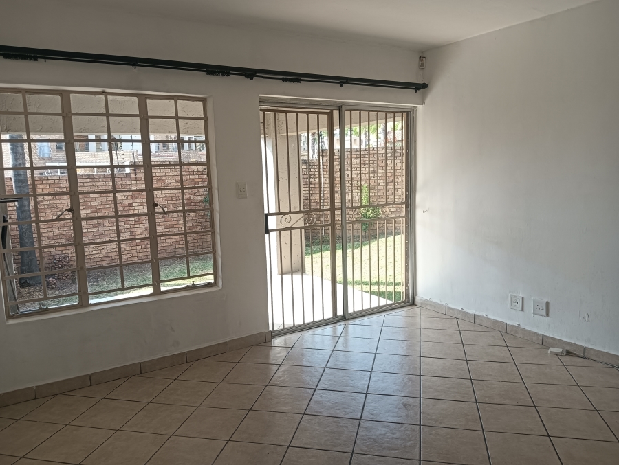2 Bedroom Property for Sale in Raslouw A H Gauteng
