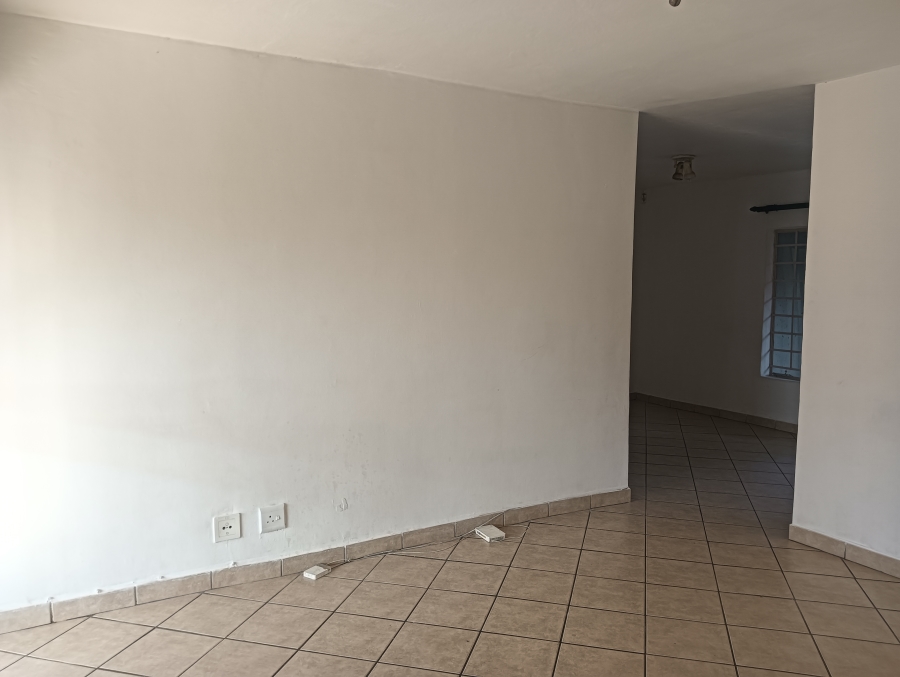 2 Bedroom Property for Sale in Raslouw A H Gauteng