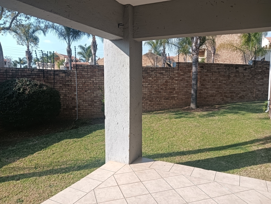 2 Bedroom Property for Sale in Raslouw A H Gauteng