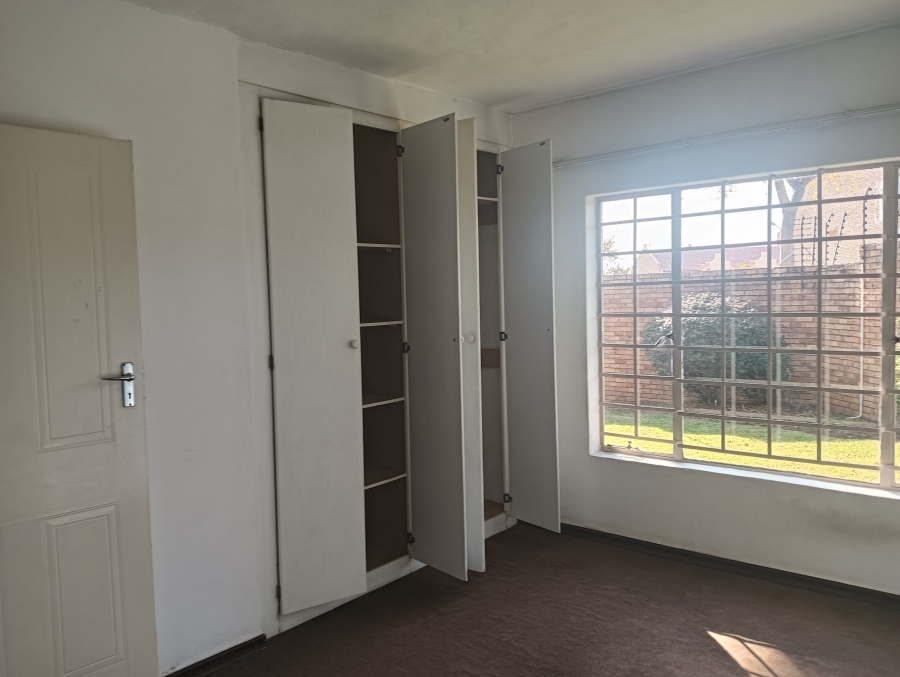 2 Bedroom Property for Sale in Raslouw A H Gauteng