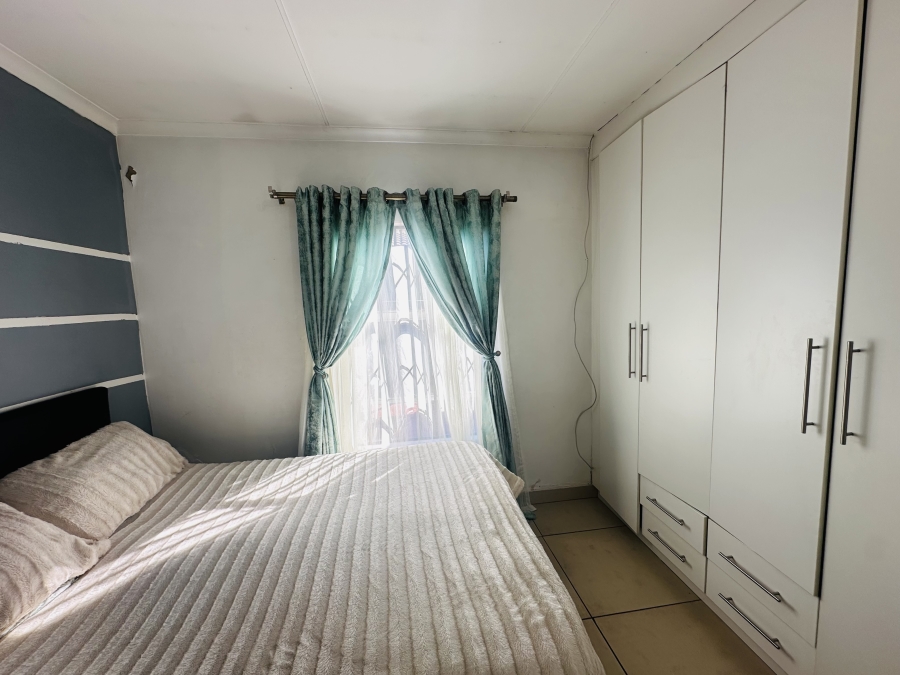 2 Bedroom Property for Sale in Selcourt Gauteng