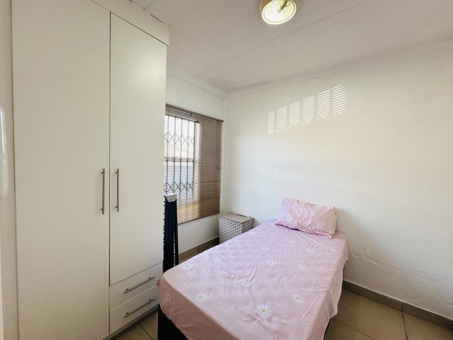 2 Bedroom Property for Sale in Selcourt Gauteng