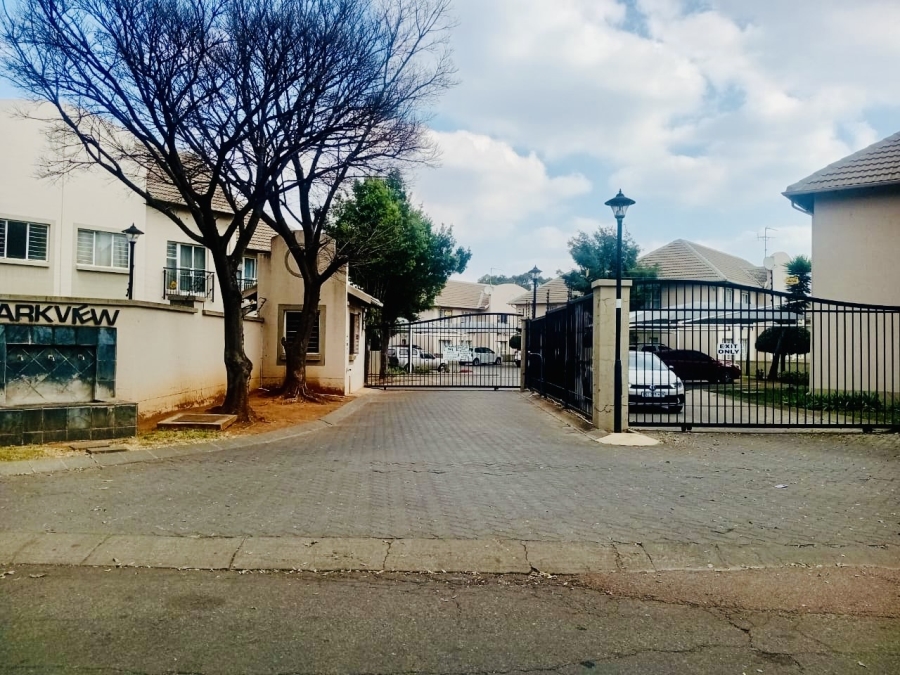 1 Bedroom Property for Sale in Klippoortje Gauteng