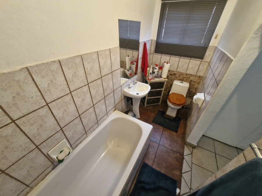 4 Bedroom Property for Sale in Rensburg Gauteng
