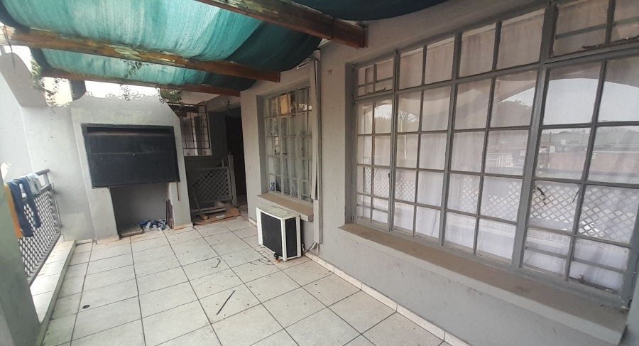 To Let Commercial Property for Rent in Rietfontein Gauteng