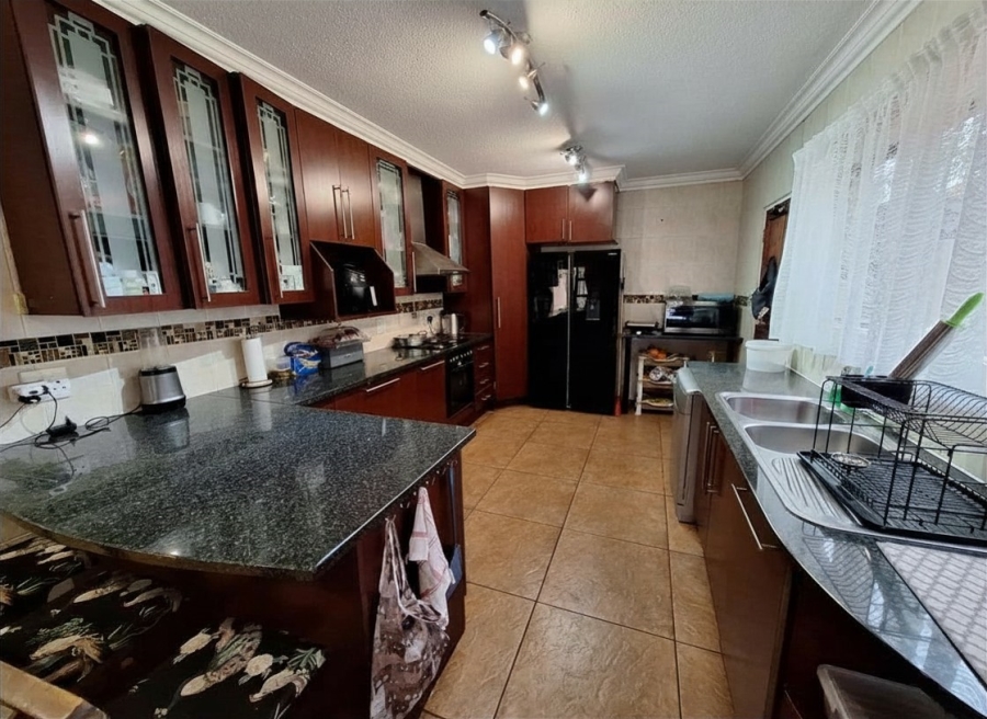 4 Bedroom Property for Sale in Vanderbijlpark SE 8 Gauteng