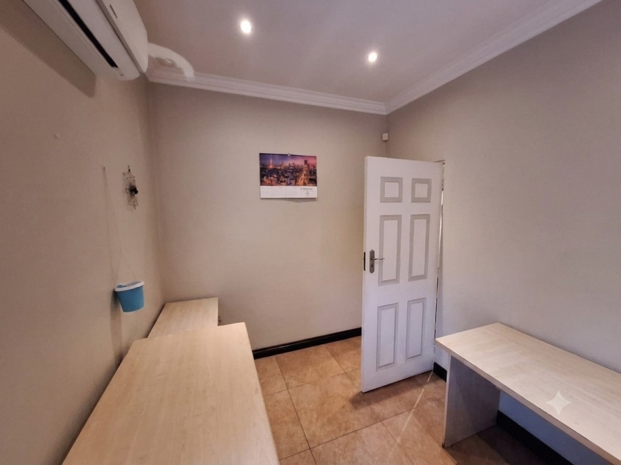 4 Bedroom Property for Sale in Vanderbijlpark SE 8 Gauteng