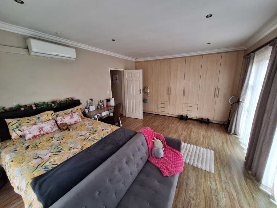 4 Bedroom Property for Sale in Vanderbijlpark SE 8 Gauteng