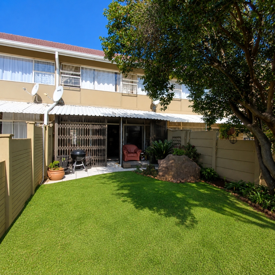 2 Bedroom Property for Sale in Three Rivers Gauteng