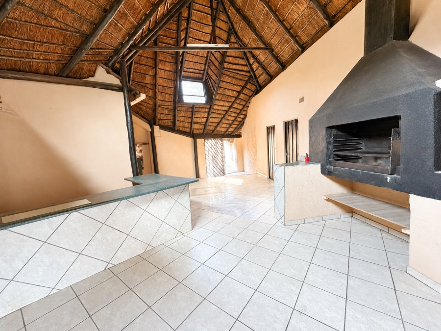 To Let 3 Bedroom Property for Rent in Zuurfontein Gauteng