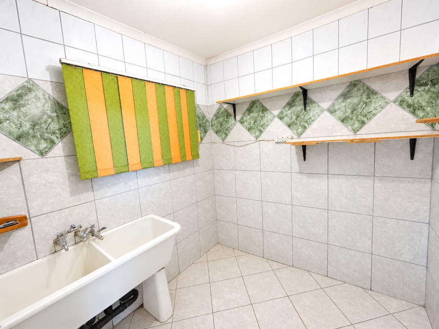 To Let 3 Bedroom Property for Rent in Zuurfontein Gauteng
