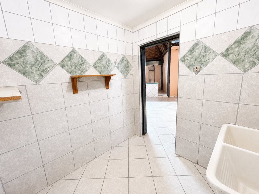 To Let 3 Bedroom Property for Rent in Zuurfontein Gauteng