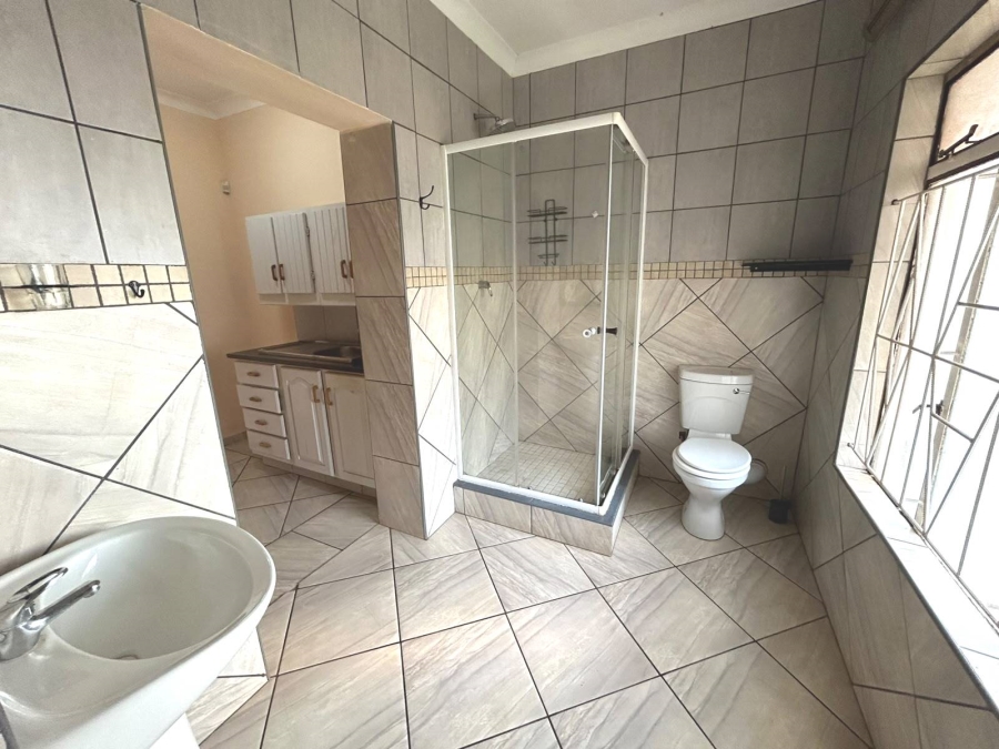 To Let 3 Bedroom Property for Rent in Zuurfontein Gauteng