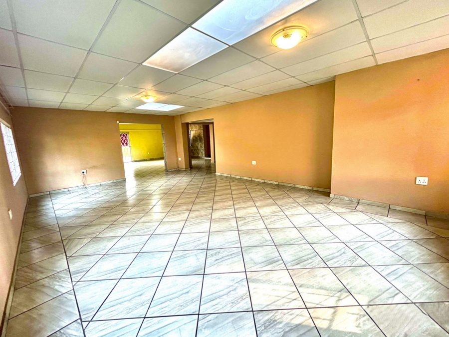 To Let 3 Bedroom Property for Rent in Zuurfontein Gauteng