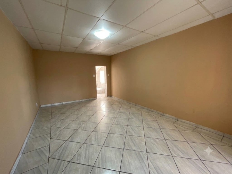 To Let 3 Bedroom Property for Rent in Zuurfontein Gauteng