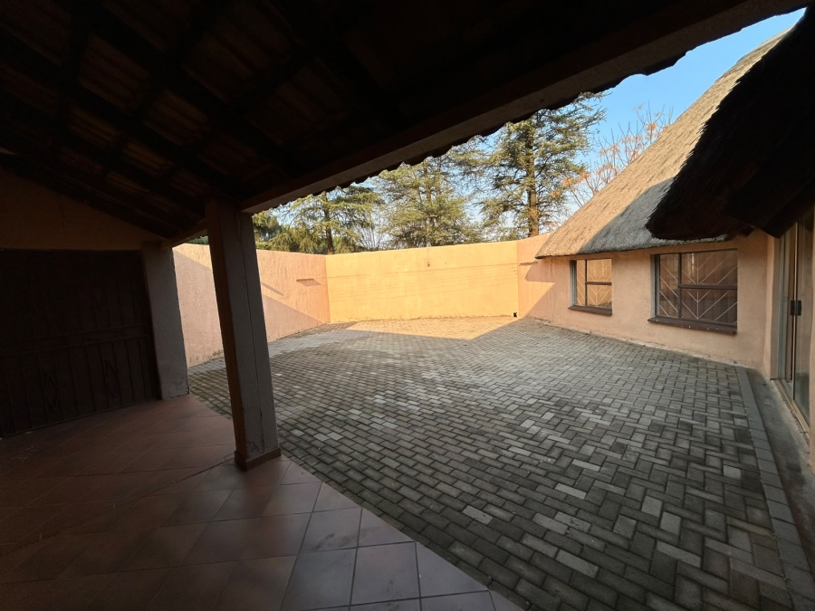 To Let 3 Bedroom Property for Rent in Zuurfontein Gauteng