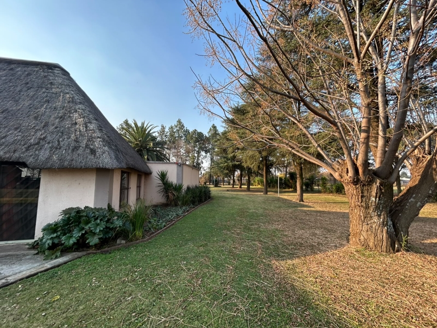 To Let 3 Bedroom Property for Rent in Zuurfontein Gauteng