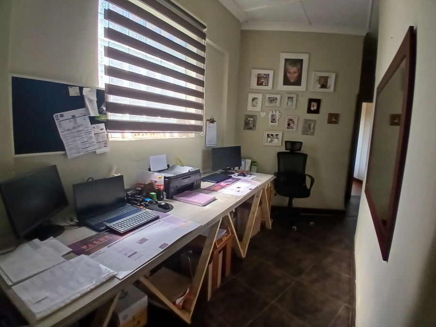 4 Bedroom Property for Sale in Florentia Gauteng