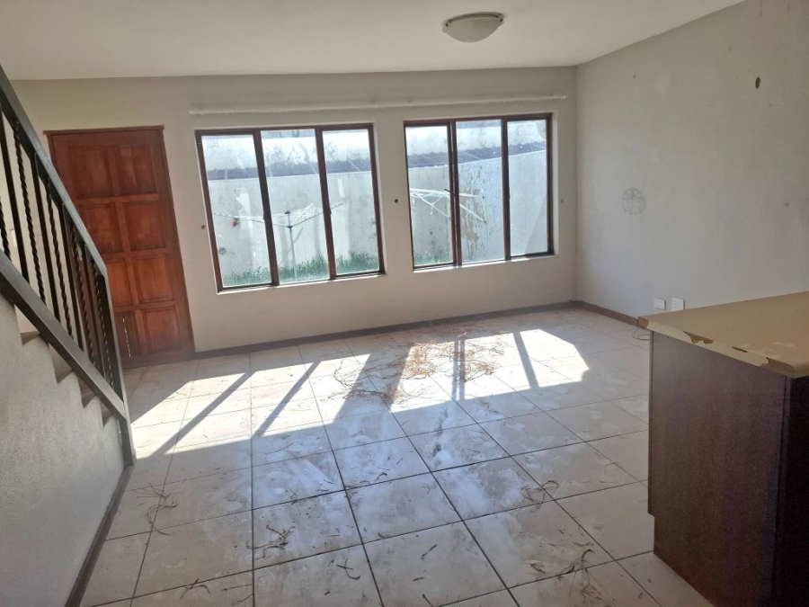2 Bedroom Property for Sale in Greenhills Gauteng