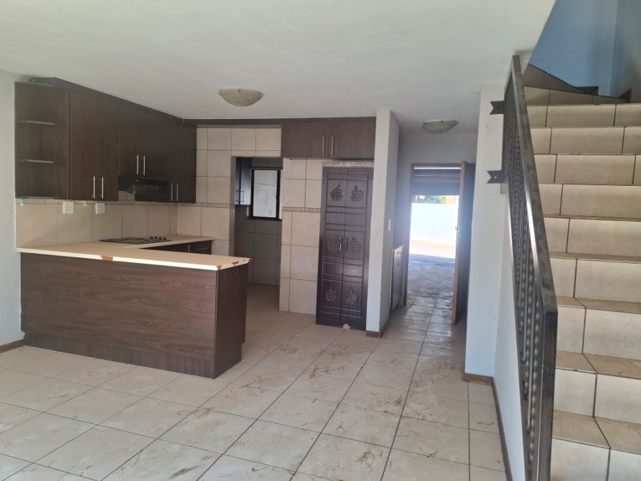 2 Bedroom Property for Sale in Greenhills Gauteng