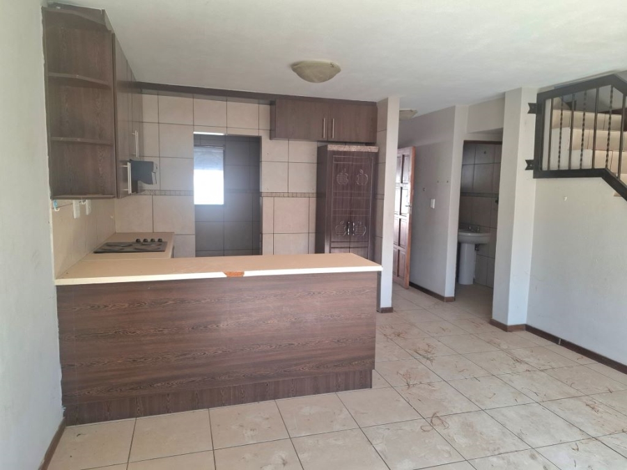 2 Bedroom Property for Sale in Greenhills Gauteng