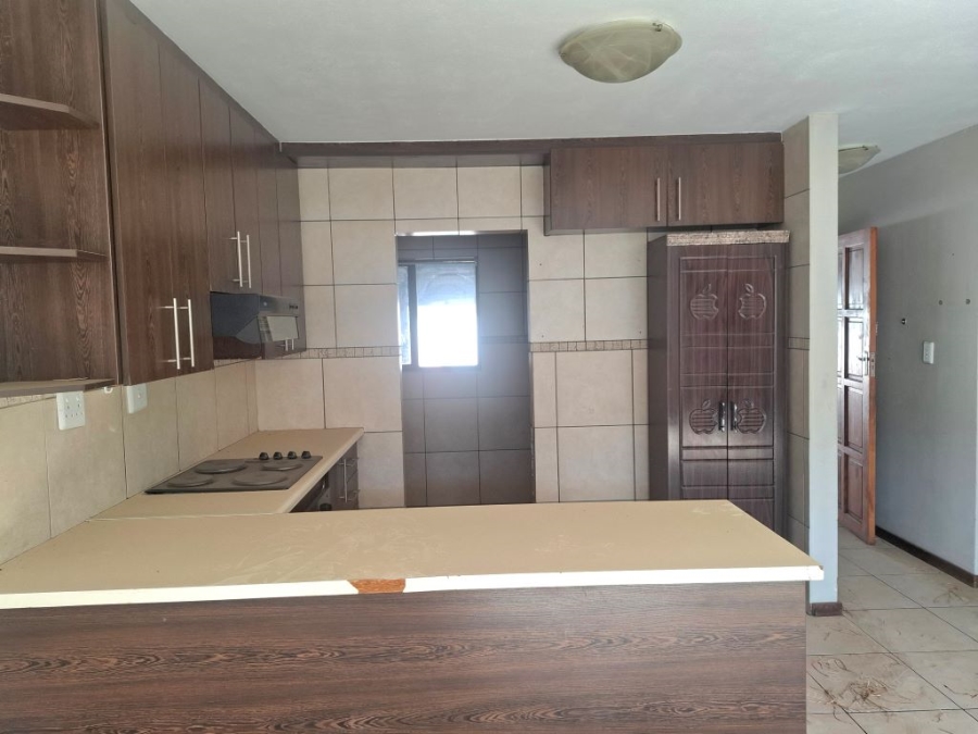 2 Bedroom Property for Sale in Greenhills Gauteng