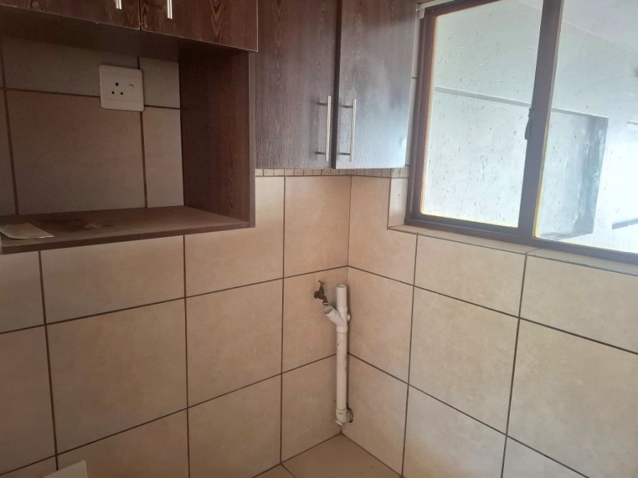 2 Bedroom Property for Sale in Greenhills Gauteng