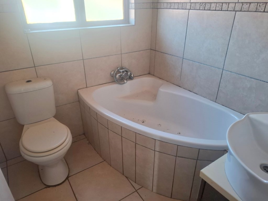 2 Bedroom Property for Sale in Greenhills Gauteng