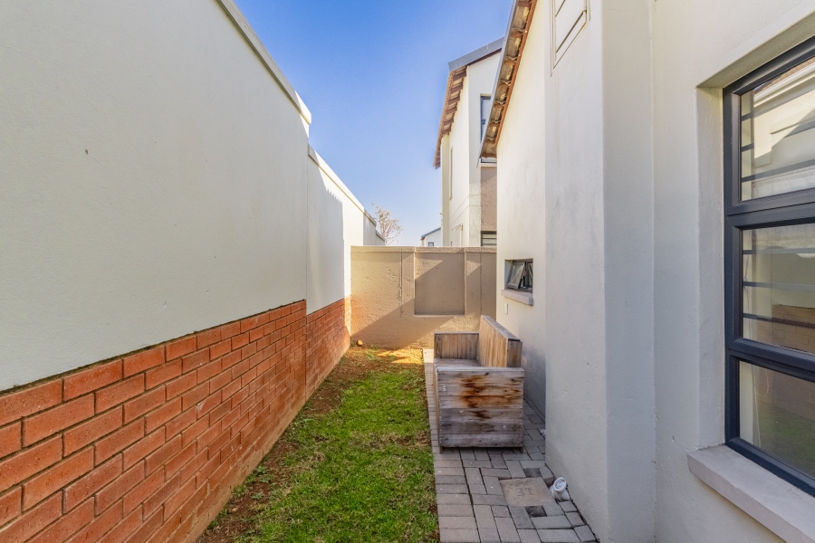 3 Bedroom Property for Sale in Maroeladal Gauteng