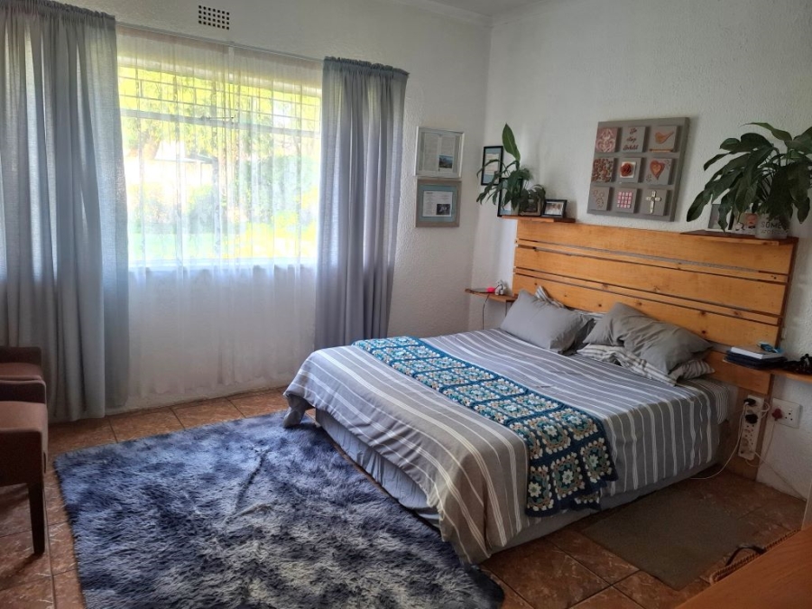 4 Bedroom Property for Sale in Loumarina A H Gauteng