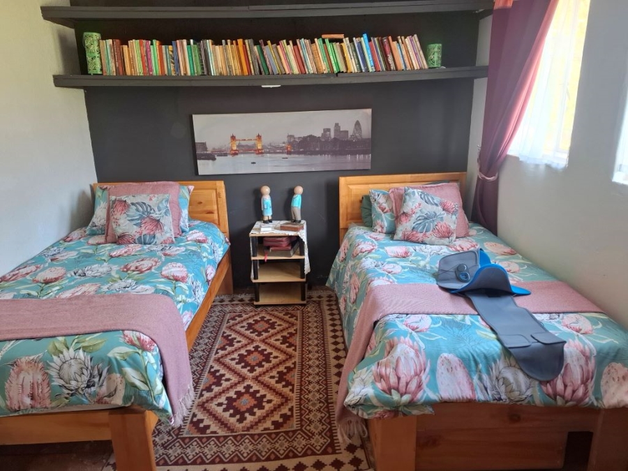 4 Bedroom Property for Sale in Loumarina A H Gauteng