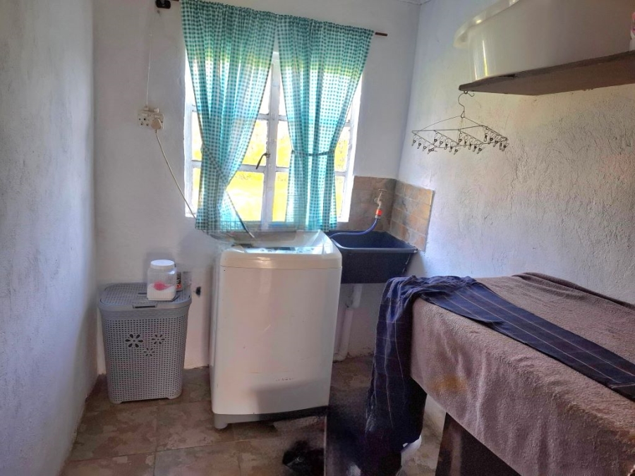 4 Bedroom Property for Sale in Loumarina A H Gauteng