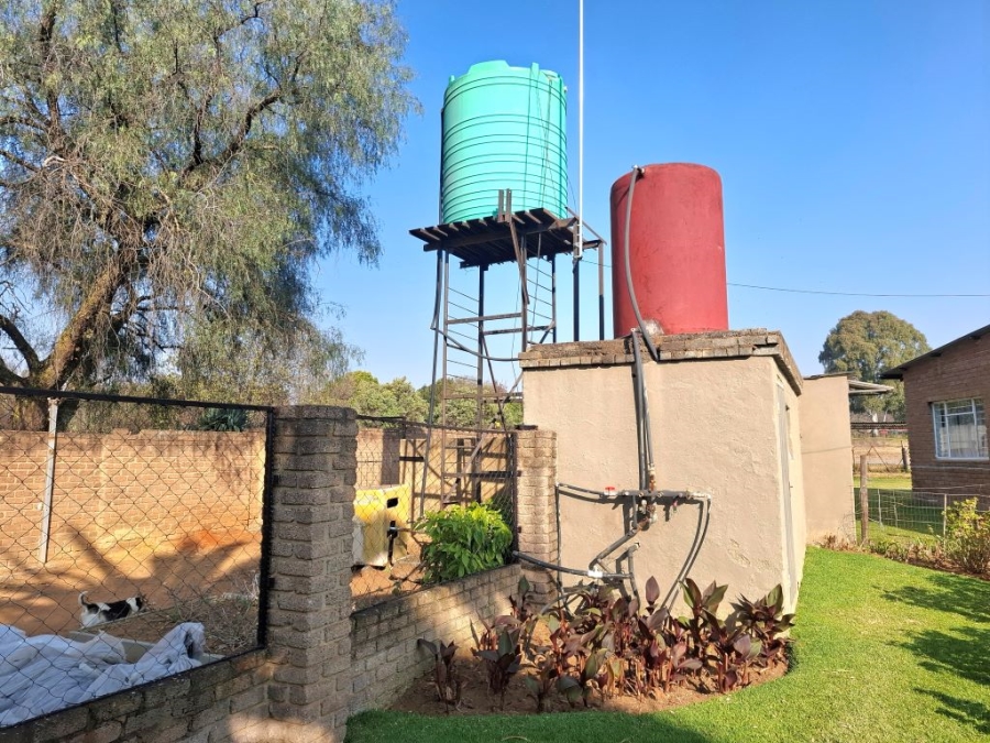 4 Bedroom Property for Sale in Loumarina A H Gauteng