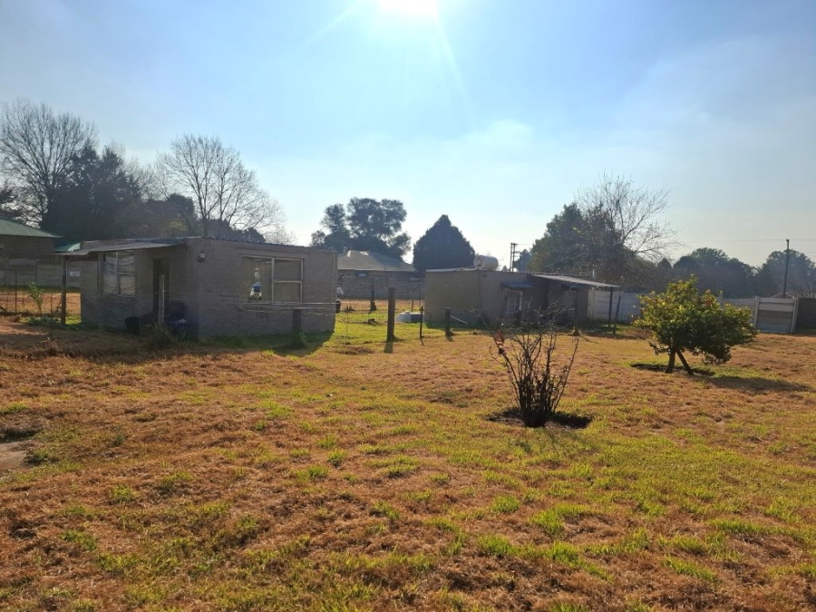 4 Bedroom Property for Sale in Loumarina A H Gauteng