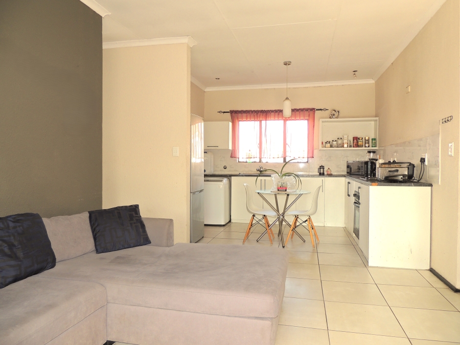 3 Bedroom Property for Sale in Willowbrook Gauteng
