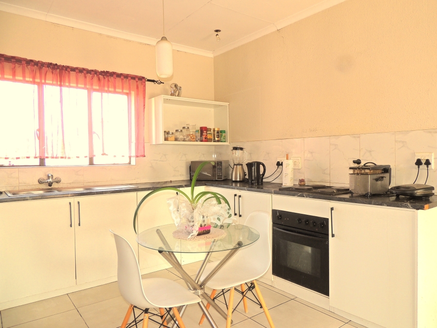 3 Bedroom Property for Sale in Willowbrook Gauteng