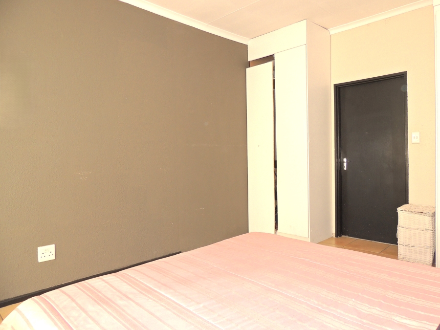 3 Bedroom Property for Sale in Willowbrook Gauteng