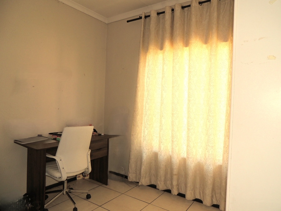 3 Bedroom Property for Sale in Willowbrook Gauteng