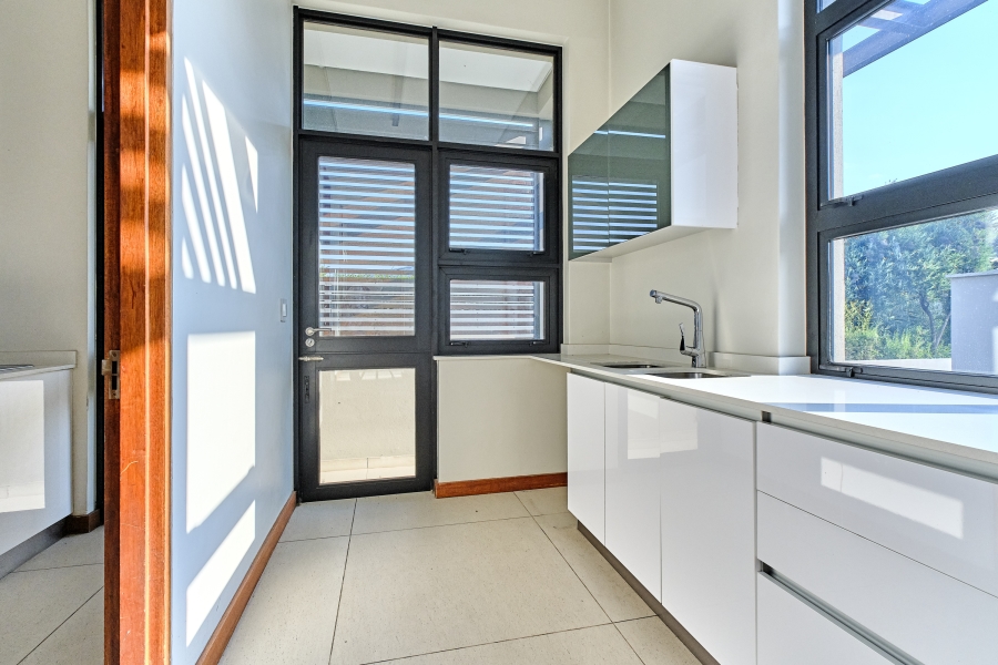 4 Bedroom Property for Sale in Waterfall Country Estate Gauteng