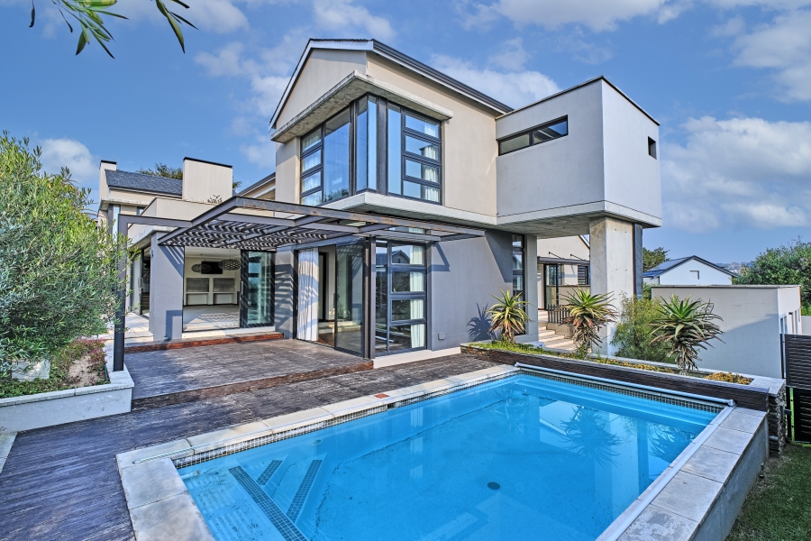 4 Bedroom Property for Sale in Waterfall Country Estate Gauteng