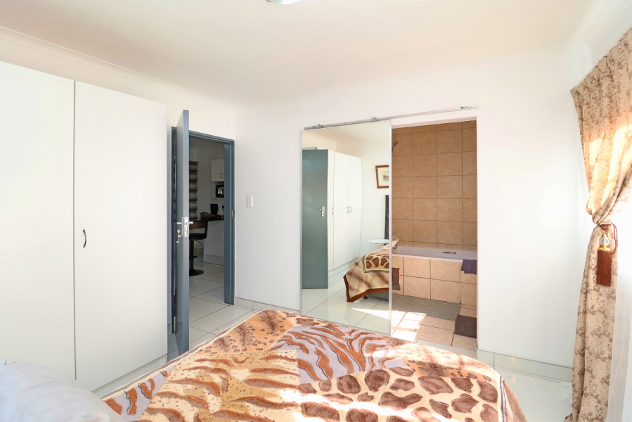 1 Bedroom Property for Sale in Ferndale Gauteng