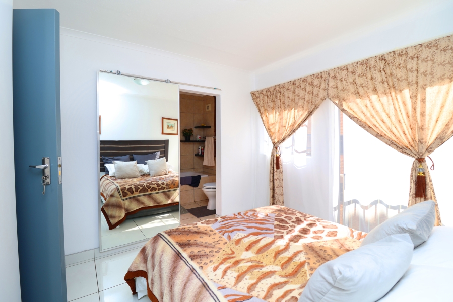 1 Bedroom Property for Sale in Ferndale Gauteng