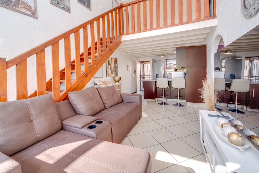 2 Bedroom Property for Sale in Lonehill Gauteng