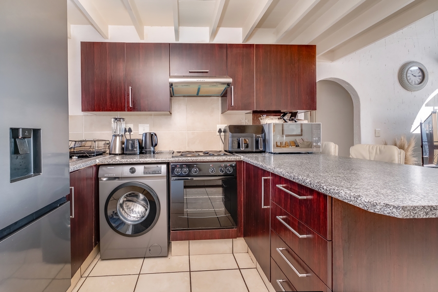 2 Bedroom Property for Sale in Lonehill Gauteng